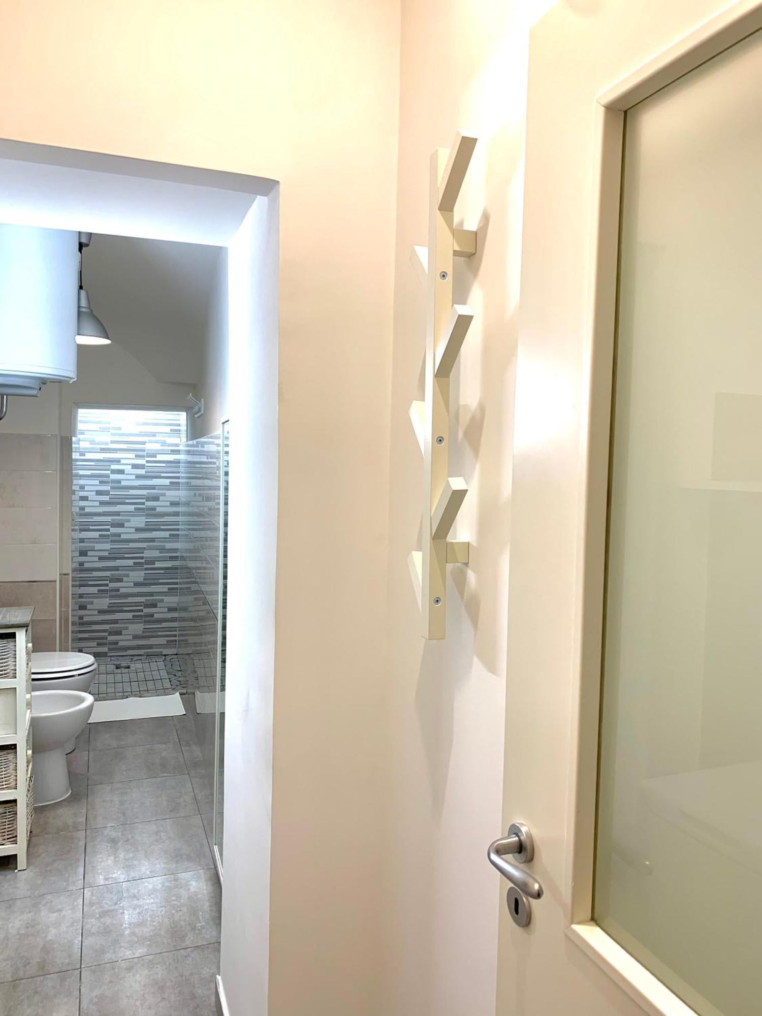 Casa Giulia, Nuovo Appartamento In Centro! Неаполь Экстерьер фото